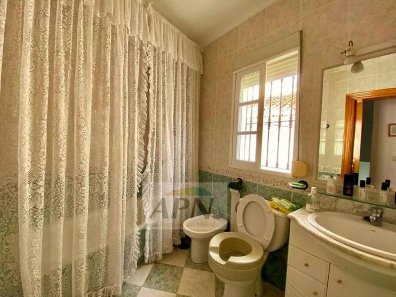 4 bedroom Townhouse for sale