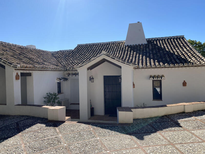 4 bedroom Villa for sale