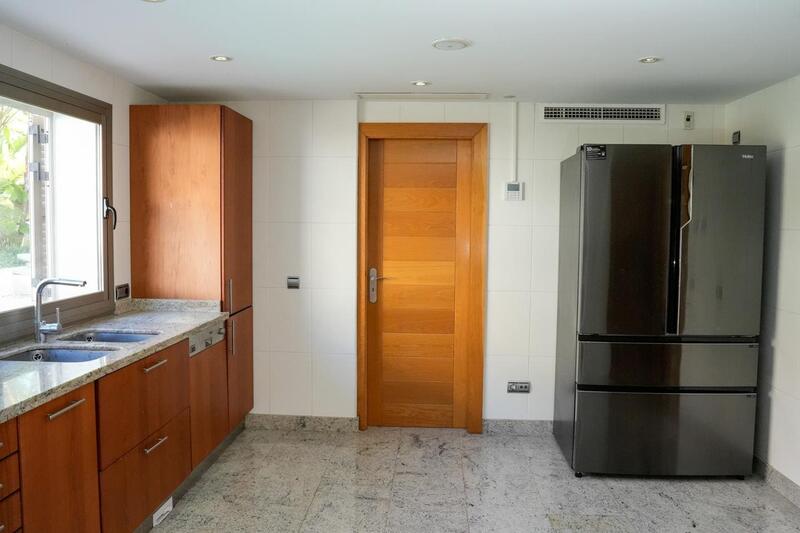 6 Cuarto Villa en venta