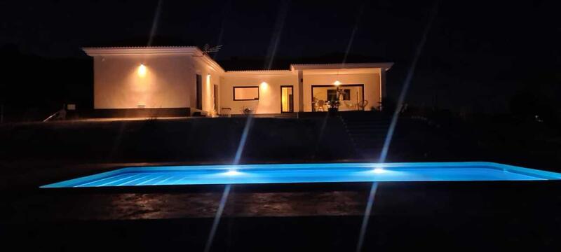 4 bedroom Villa for sale