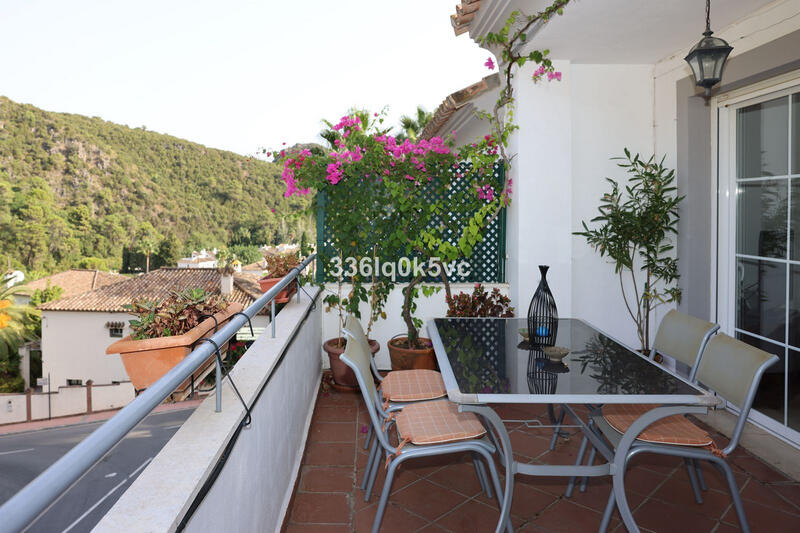 Lägenhet till salu i Benahavis, Málaga