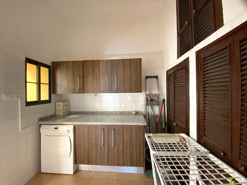 5 soveværelse Landsted til salg