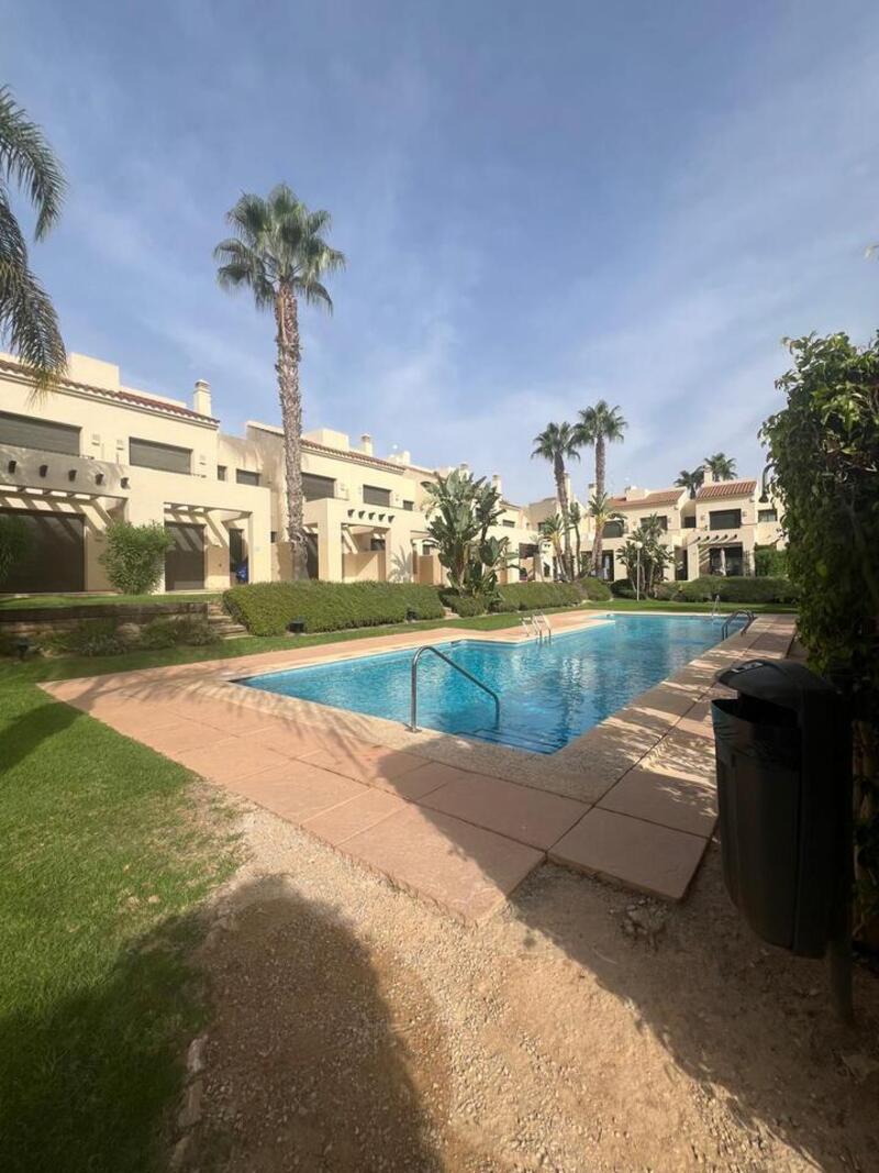 2 Schlafzimmer Stadthaus zu verkaufen