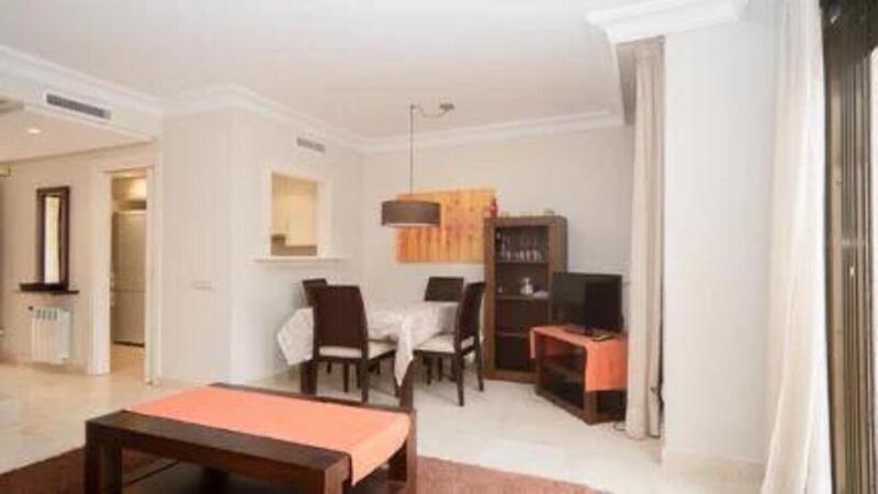 2 Schlafzimmer Stadthaus zu verkaufen