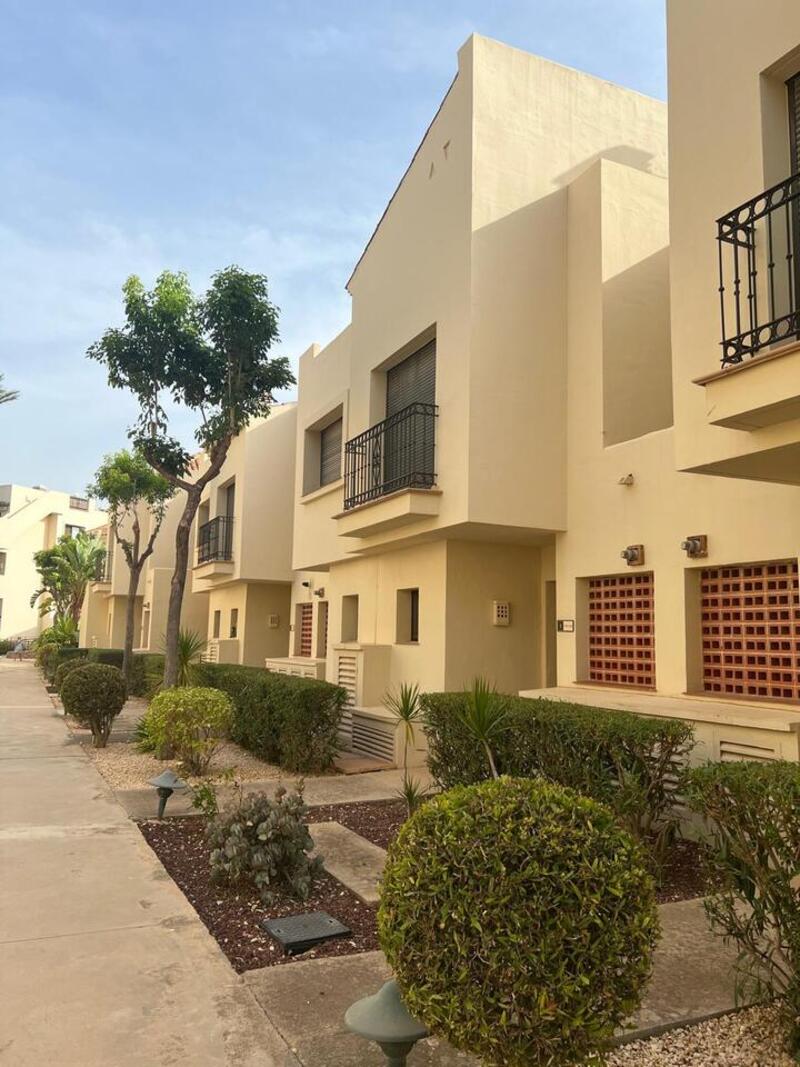 2 Schlafzimmer Stadthaus zu verkaufen