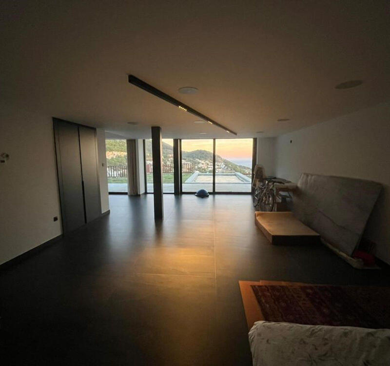 4 bedroom Villa for sale