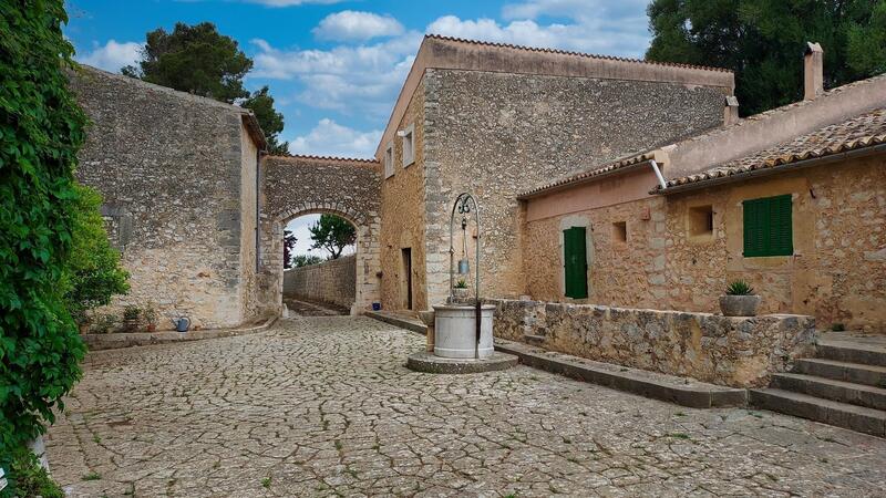 11 sovrum Lantställe till salu