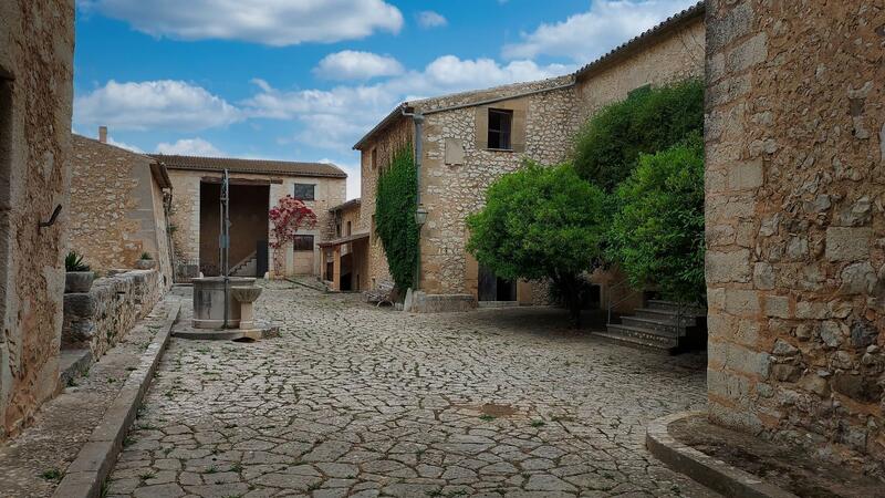 11 sovrum Lantställe till salu