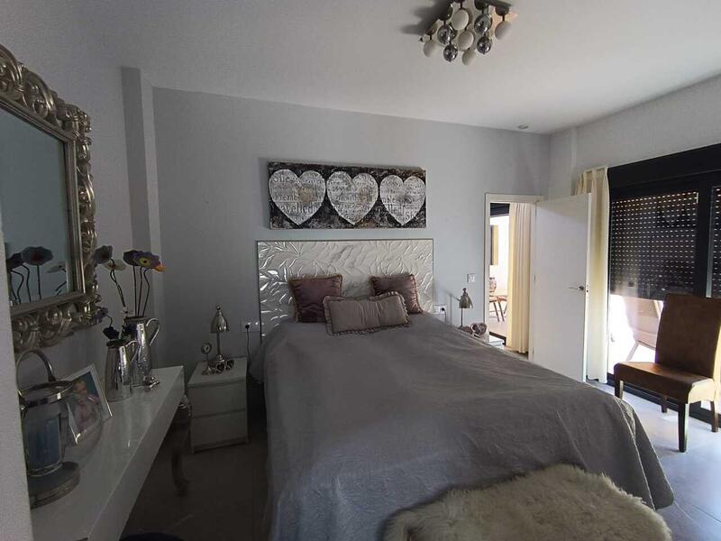 2 спальная комната вилла продается