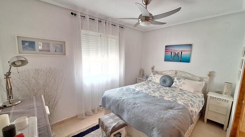 2 Cuarto Villa en venta