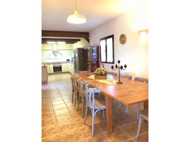 4 Schlafzimmer Landhaus zu verkaufen