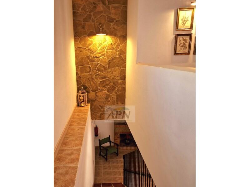 4 Schlafzimmer Landhaus zu verkaufen