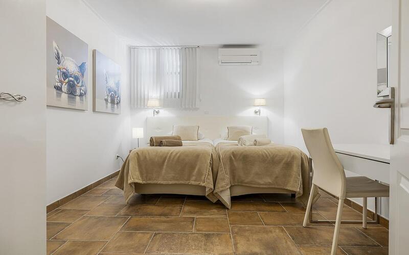 5 soveværelse Byhus til salg