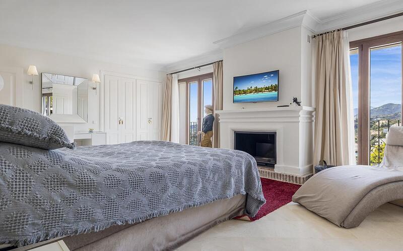 5 soveværelse Byhus til salg