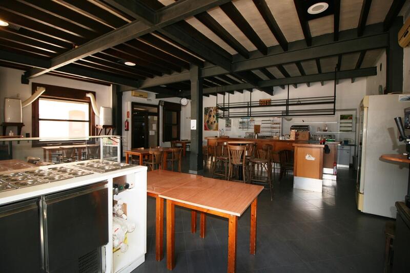 Kommersiella fastigheter till salu