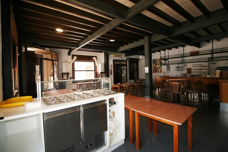 Kommersiella fastigheter till salu