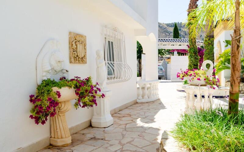 15 bedroom Villa for sale