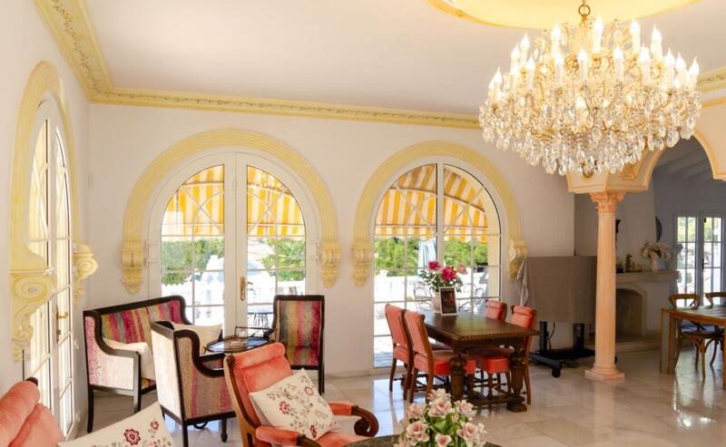 15 bedroom Villa for sale