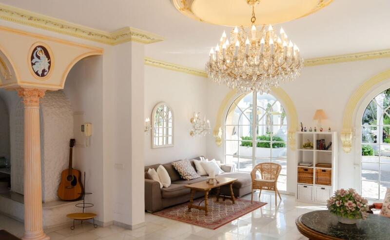 15 bedroom Villa for sale