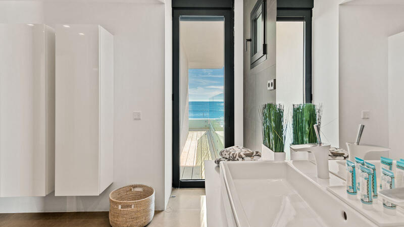 6 bedroom Villa for sale