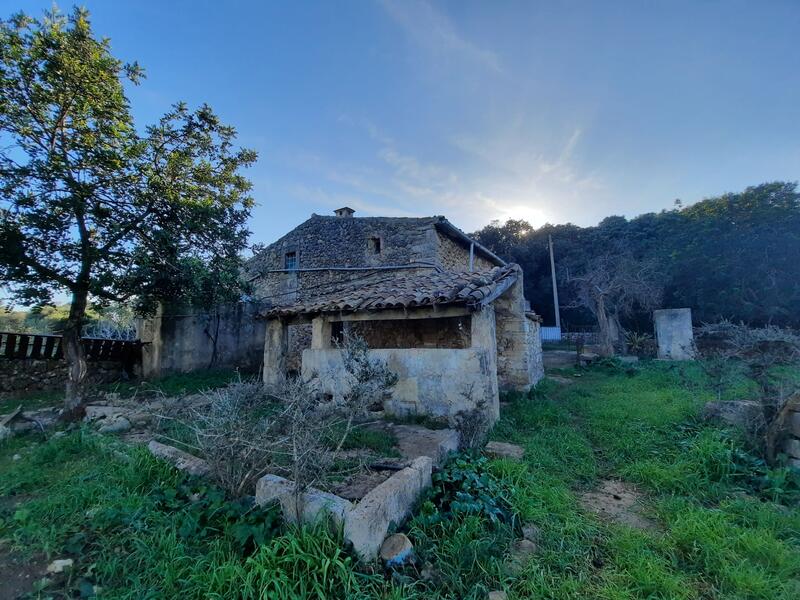 4 Schlafzimmer Landhaus zu verkaufen