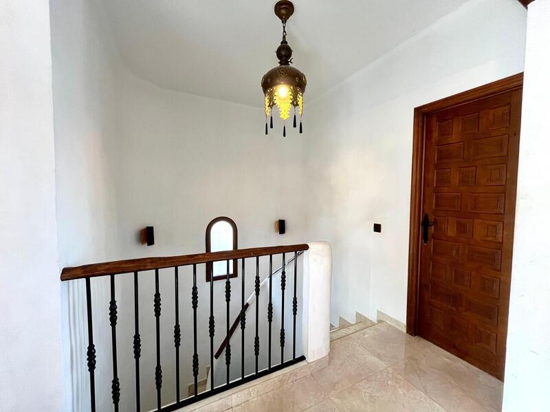4 Cuarto Villa en venta