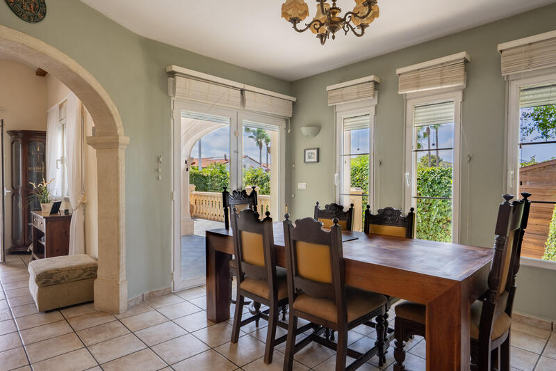 3 Cuarto Villa en venta