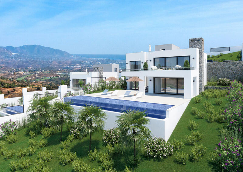 Villa en venta en Elviria, Málaga