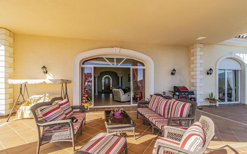 7 sovrum Villa till salu