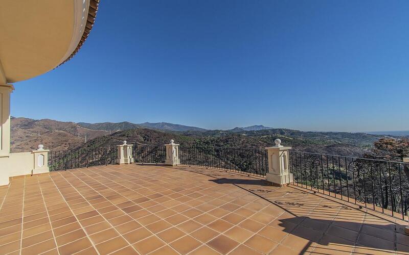 7 sovrum Villa till salu