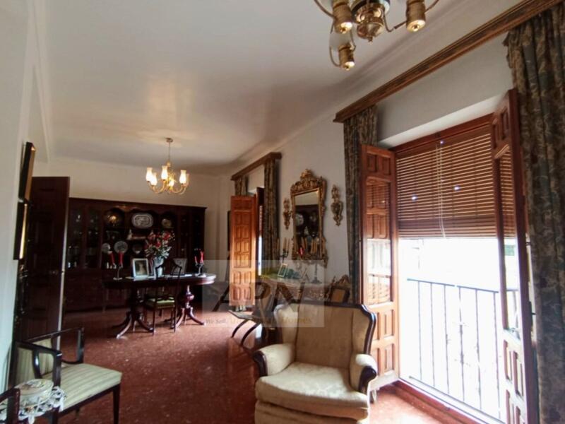 20 sovrum Radhus till salu