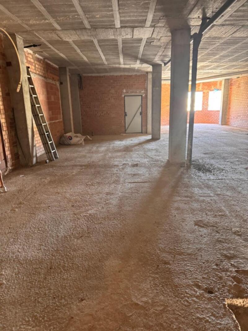 Handelsimmobilie zu verkaufen