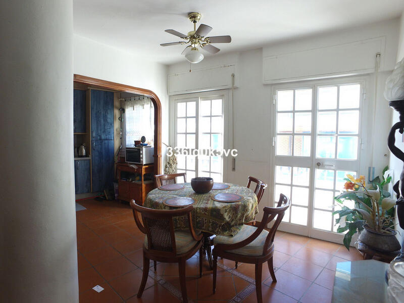 5 bedroom Apartment for sale