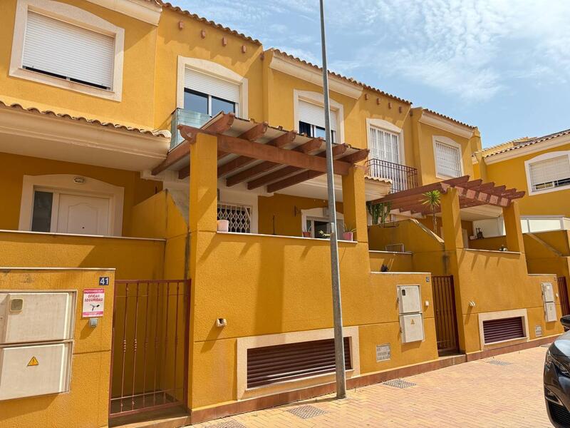 5 slaapkamer Gezinswoning Te koop