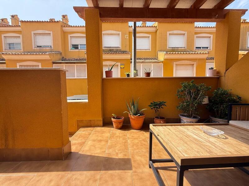 5 slaapkamer Gezinswoning Te koop