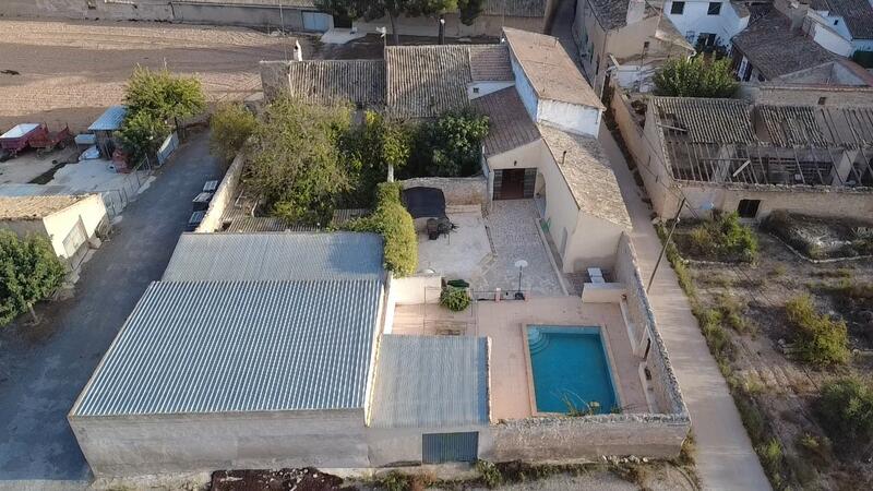 Villa en venta en Monóvar, Alicante