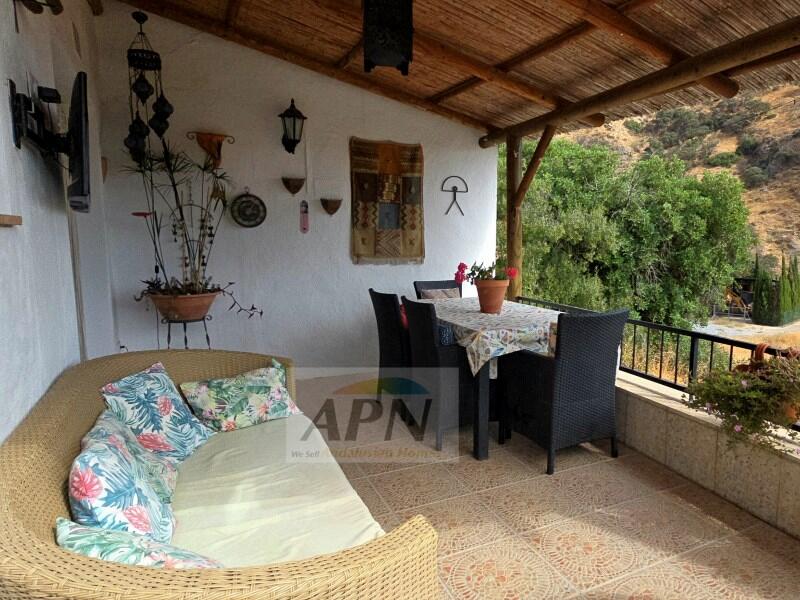 2 bedroom Country House for sale