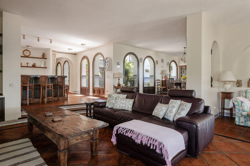 6 Schlafzimmer Landhaus zu verkaufen