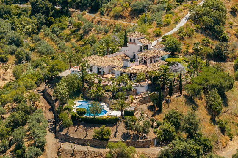 6 Schlafzimmer Landhaus zu verkaufen