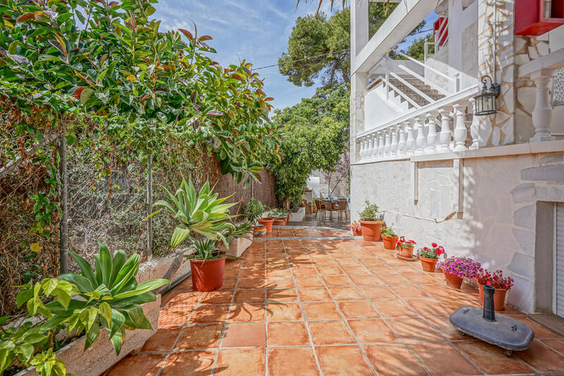 16 bedroom Commercial Property for sale