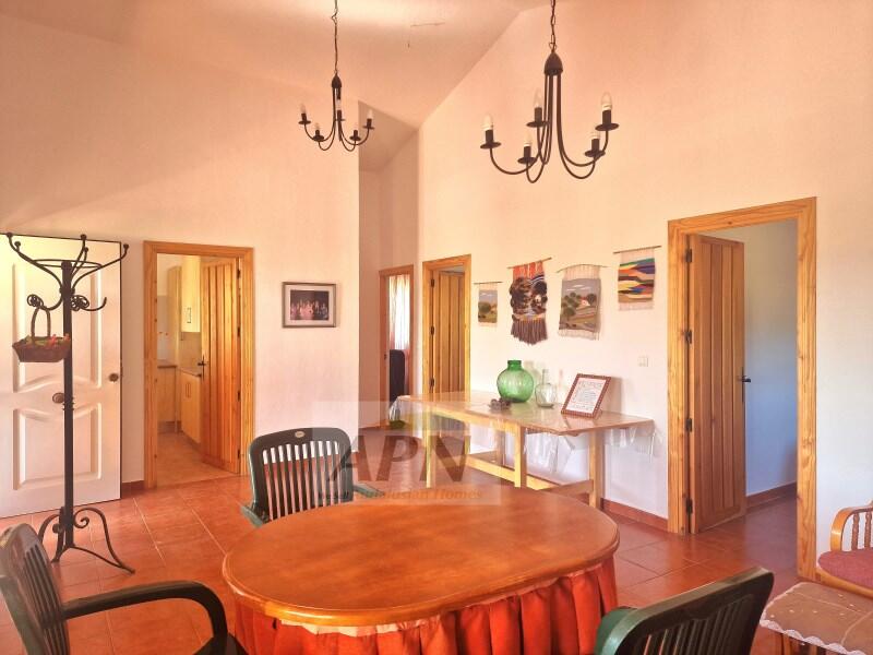 3 bedroom Country House for sale