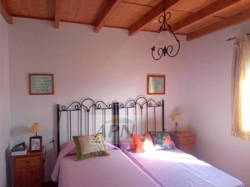 3 bedroom Country House for sale