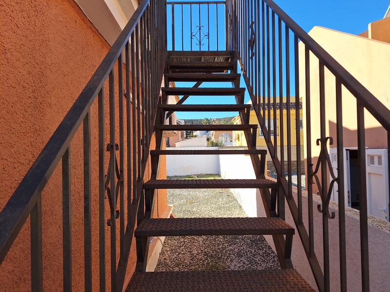 2 Cuarto Villa en venta