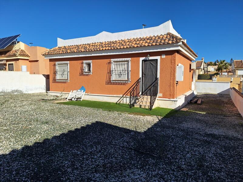 2 Cuarto Villa en venta