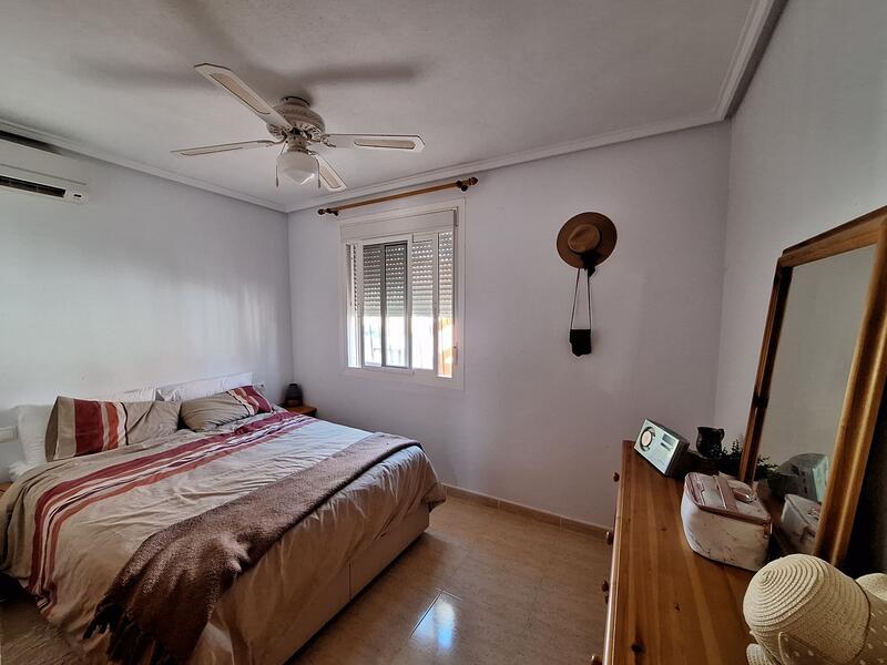 2 Cuarto Villa en venta