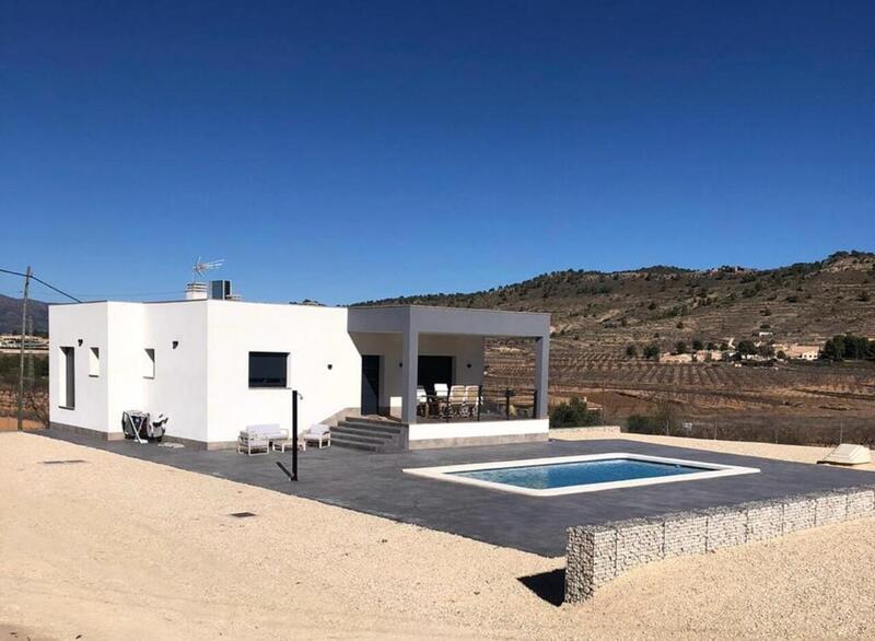 Villa till salu i Pinoso, Alicante