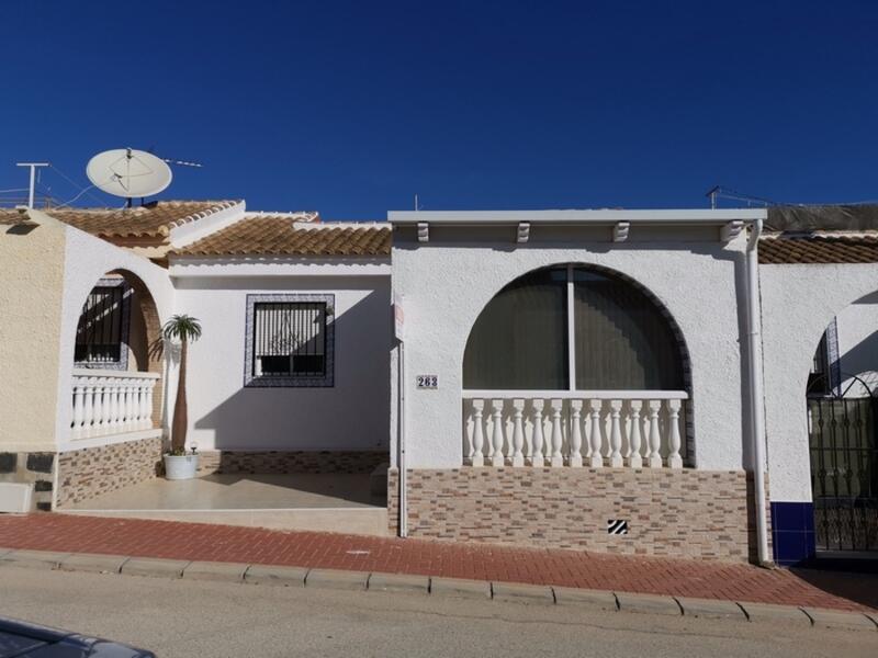 Villa en venta en Camposol, Murcia
