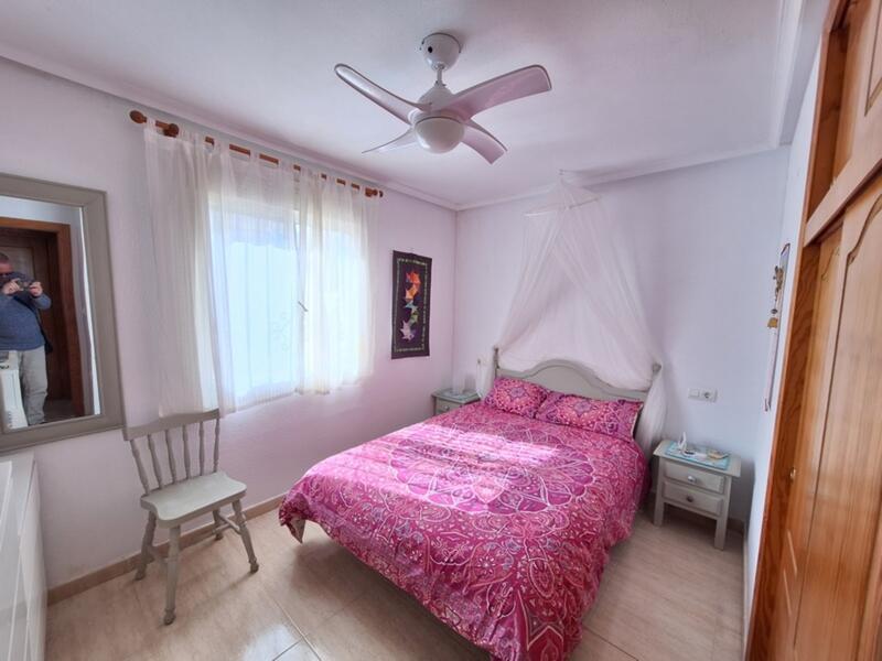 2 Cuarto Villa en venta