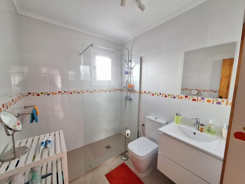 2 Cuarto Villa en venta