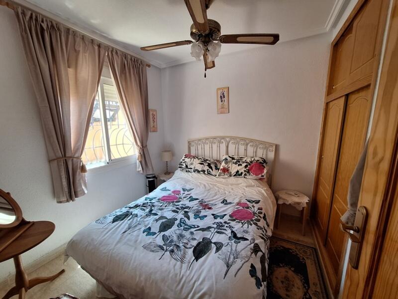 2 Cuarto Villa en venta